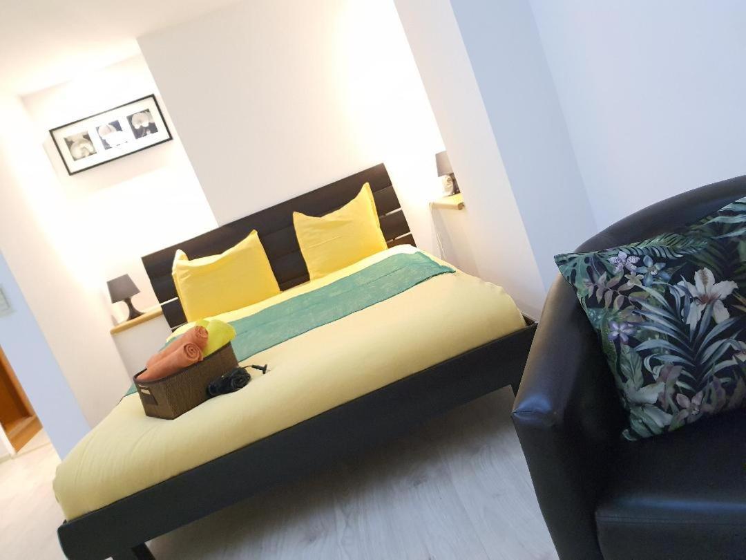 Global Downtown Apartments - Universitate - Balcescu Bucarest Esterno foto