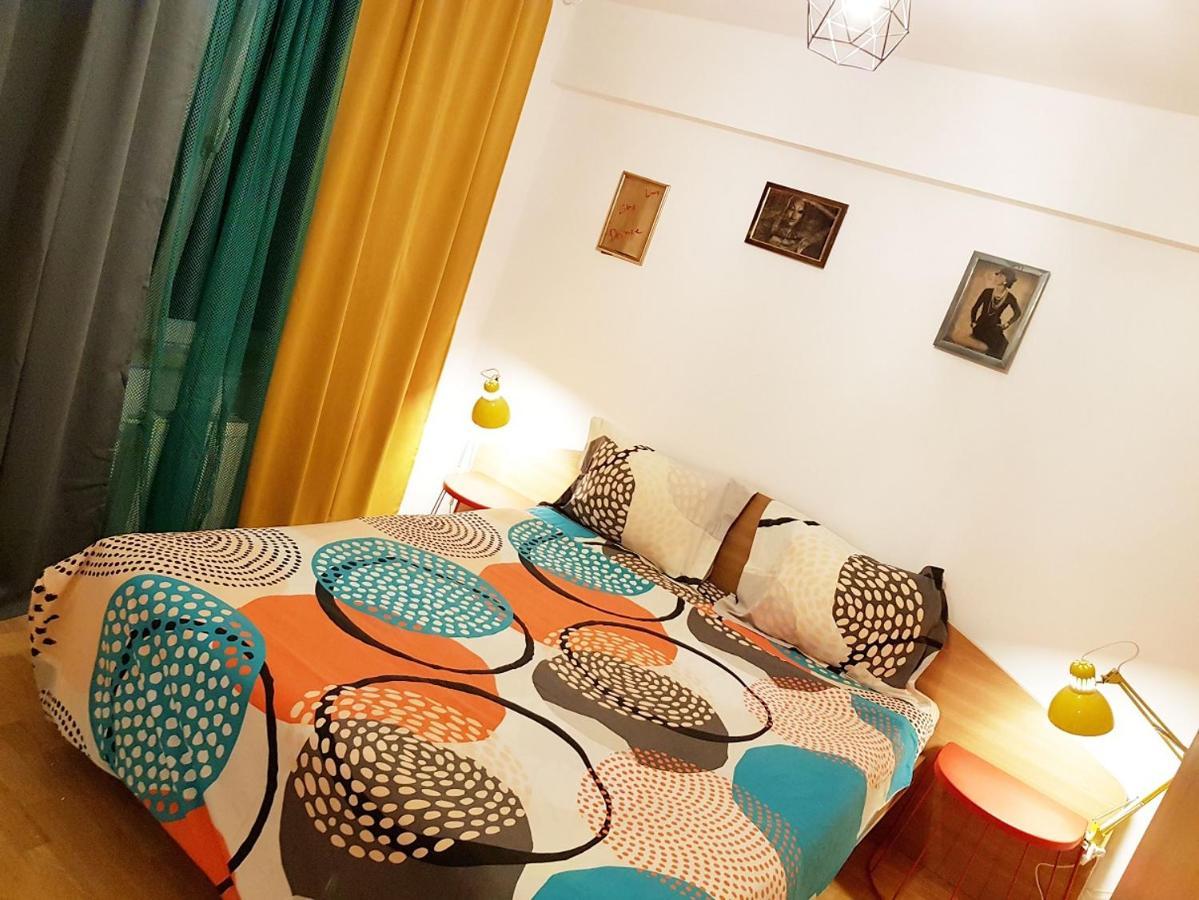 Global Downtown Apartments - Universitate - Balcescu Bucarest Esterno foto